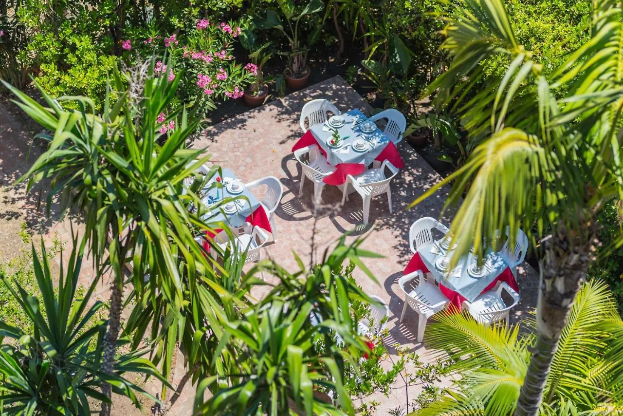 ***  La Piramide Hotel Roccalumera Italy