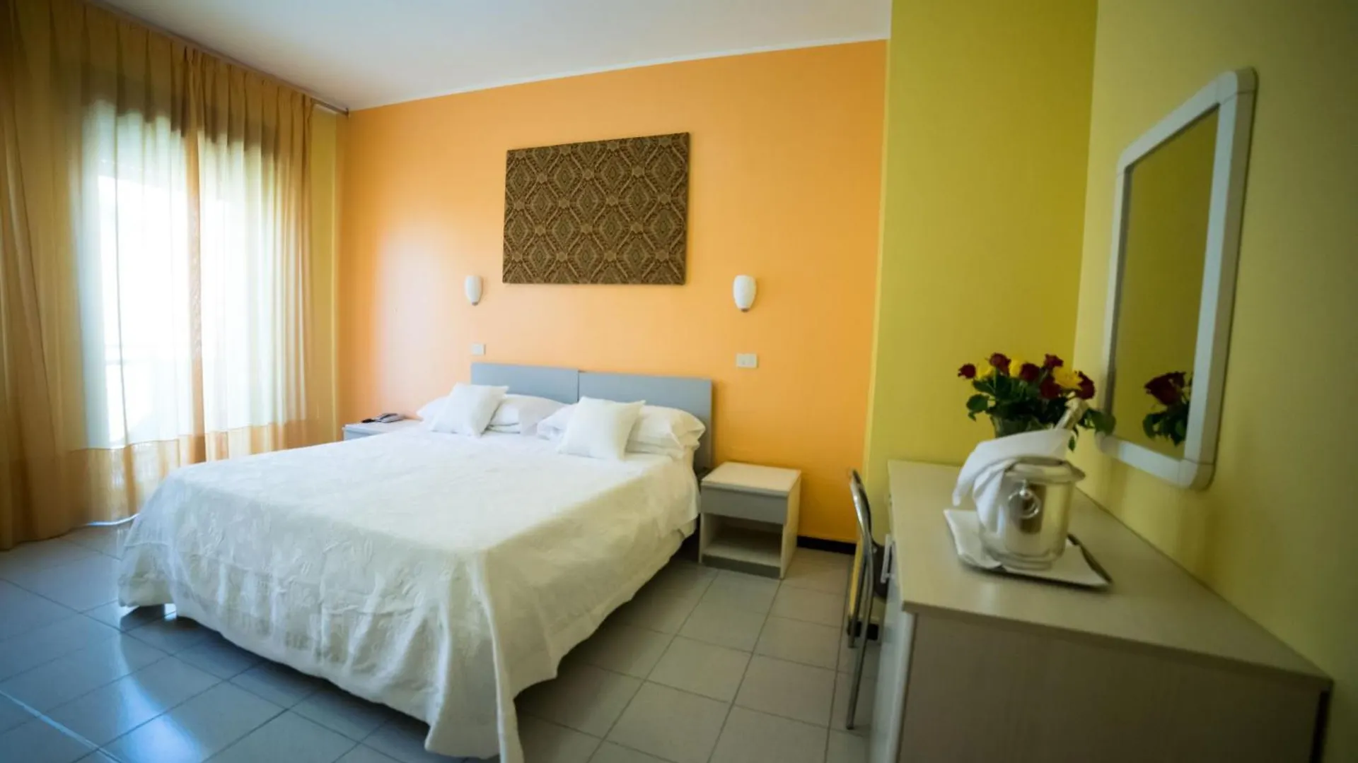 La Piramide Hotel Roccalumera