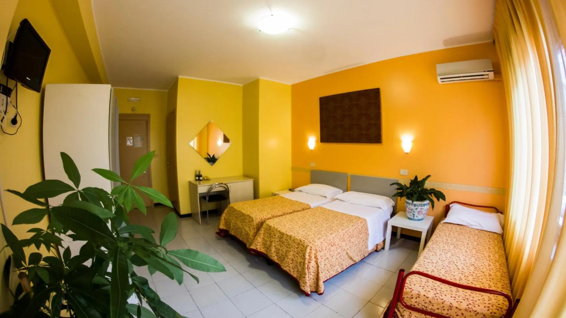 La Piramide Hotel Roccalumera 3*,