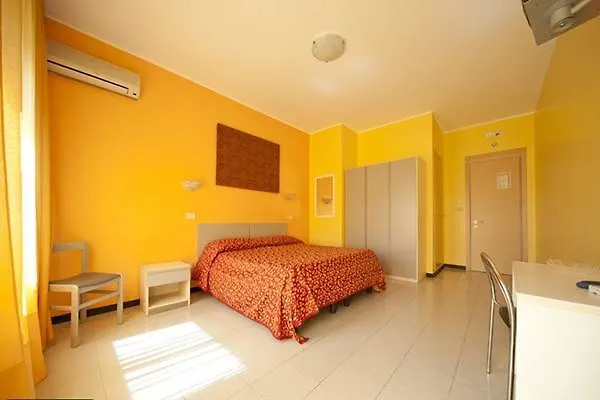 La Piramide Hotel Roccalumera
