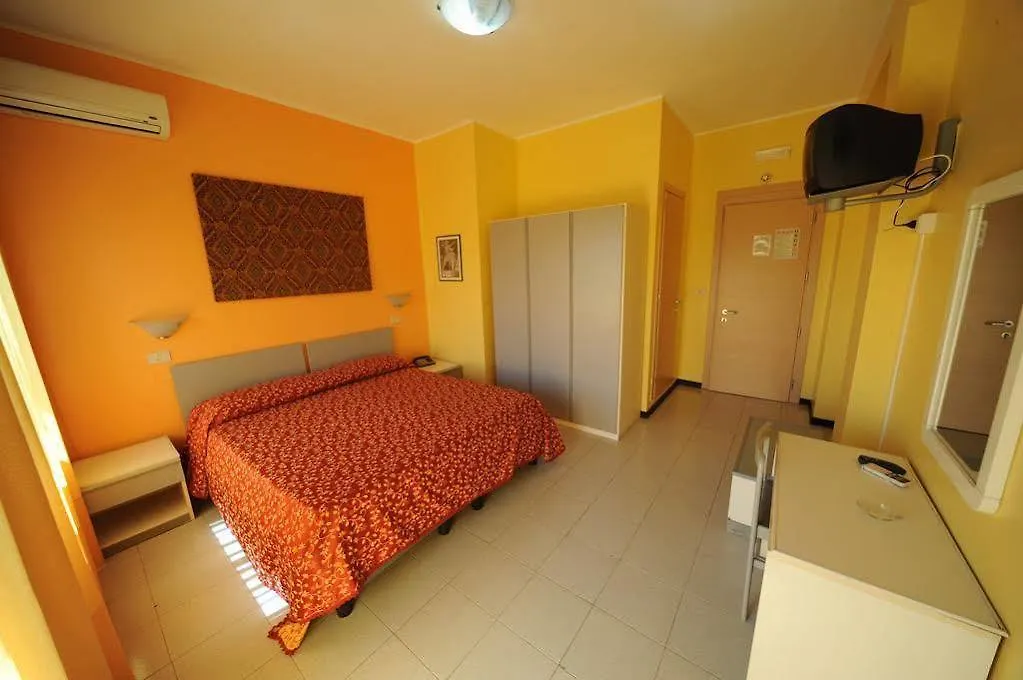 La Piramide Hotel Roccalumera